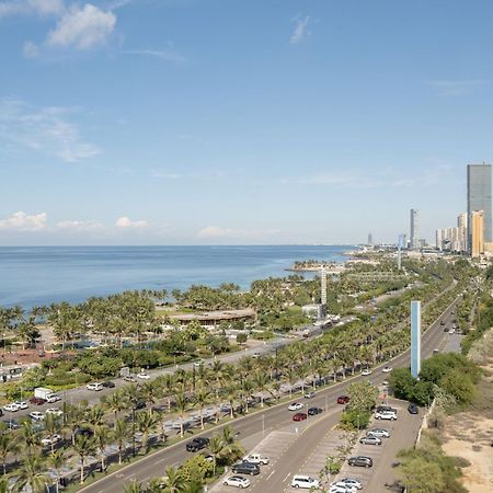 Jeddah Hilton Otel Dış mekan fotoğraf View of the Gulf of Aqaba from the city of Aqaba