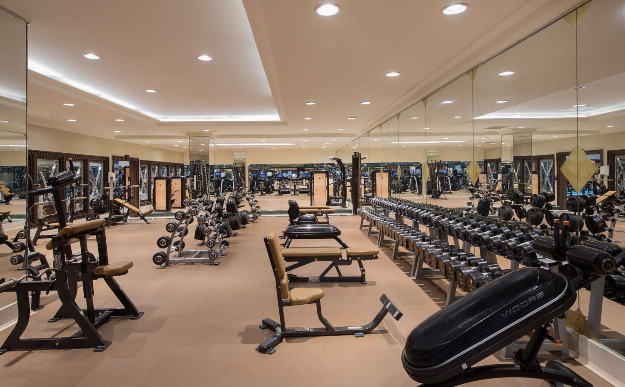 Jeddah Hilton Otel Dış mekan fotoğraf The gym at the Four Seasons Hotel, London