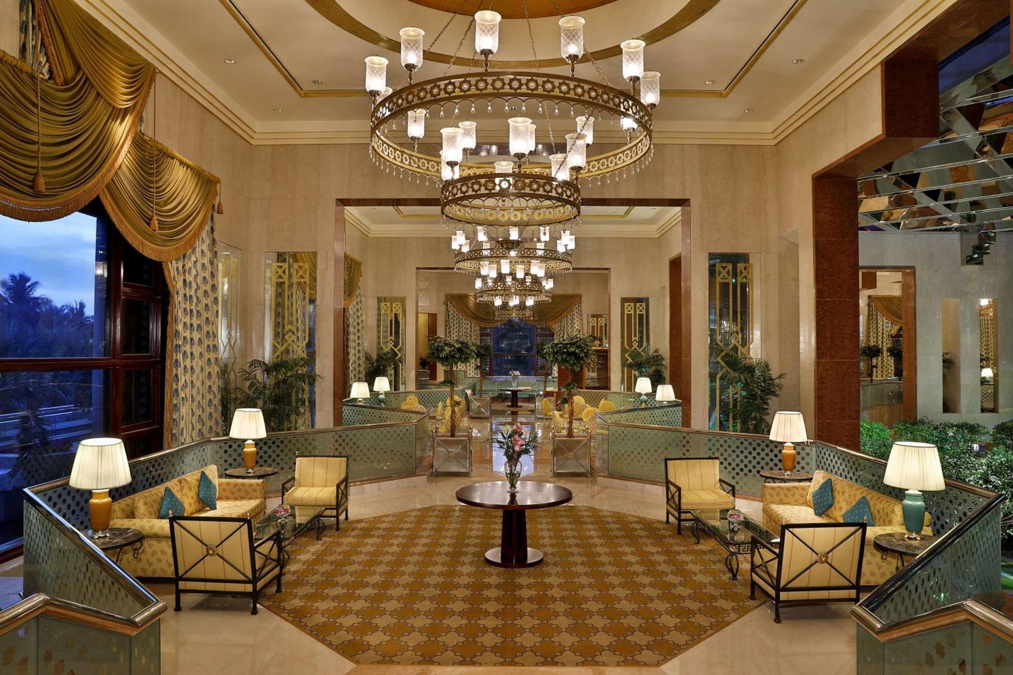 Jeddah Hilton Otel Dış mekan fotoğraf Lobby